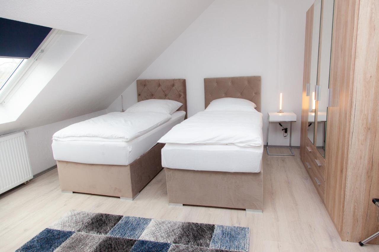 T&K Apartments Near Messe Fair Trade Duesseldorf Und Airport 3A Duisburg Bagian luar foto